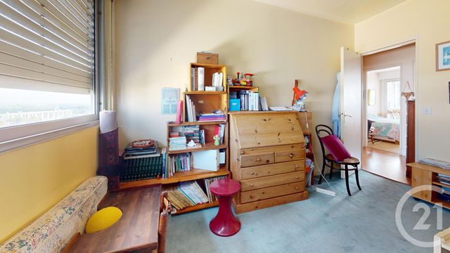 Appartement à vendre - 5 pièces - 102,70 m2 - La Courneuve - 93 - ILE-DE-FRANCE