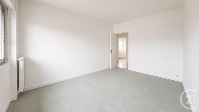 Appartement &agrave; vendre - 5 pi&egrave;ces - 102,70 m2 - La Courneuve - 93 - ILE-DE-FRANCE