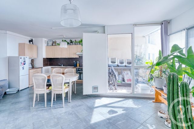 Appartement F2 &agrave; vendre - 3 pi&egrave;ces - 54 m2 - La Courneuve - 93 - ILE-DE-FRANCE