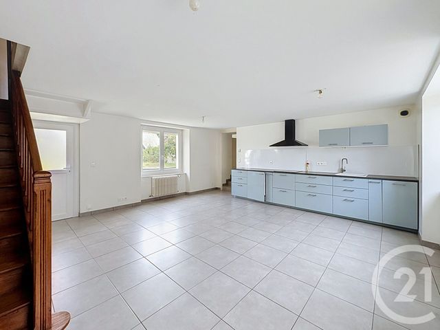 Maison &agrave; louer - 3 pi&egrave;ces - 67,22 m2 - Plouagat - 22 - BRETAGNE