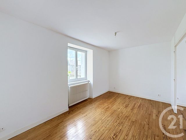Maison &agrave; louer - 3 pi&egrave;ces - 67,22 m2 - Plouagat - 22 - BRETAGNE