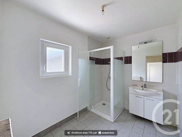 Maison &agrave; louer - 3 pi&egrave;ces - 67,22 m2 - Plouagat - 22 - BRETAGNE
