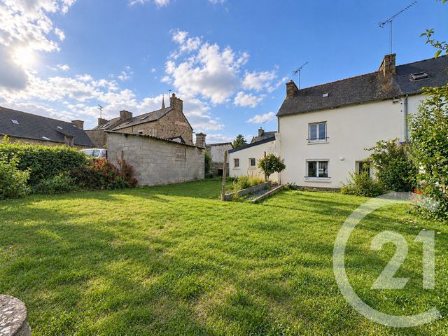 Maison &agrave; louer - 3 pi&egrave;ces - 67,22 m2 - Plouagat - 22 - BRETAGNE
