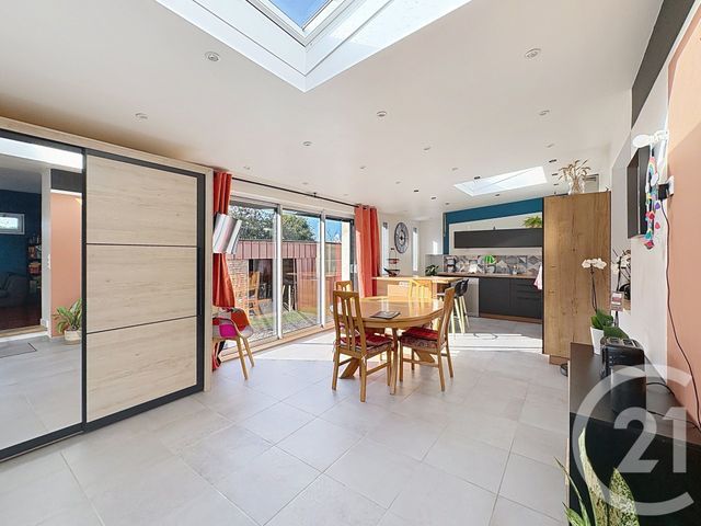 Maison &agrave; louer - 5 pi&egrave;ces - 131,45 m2 - Squiffiec - 22 - BRETAGNE