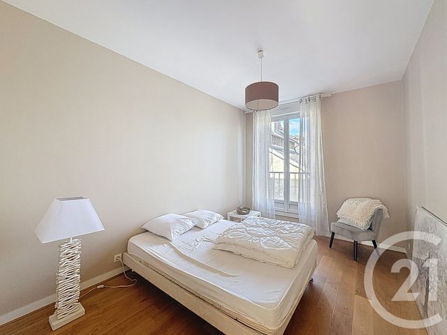 Appartement T4 &agrave; louer - 4 pi&egrave;ces - 78,08 m2 - Guingamp - 22 - BRETAGNE