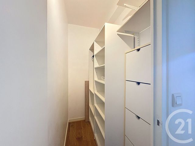 Appartement T4 &agrave; louer - 4 pi&egrave;ces - 78,08 m2 - Guingamp - 22 - BRETAGNE