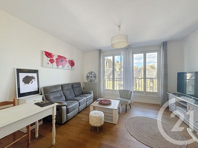 Appartement T4 &agrave; louer - 4 pi&egrave;ces - 78,08 m2 - Guingamp - 22 - BRETAGNE