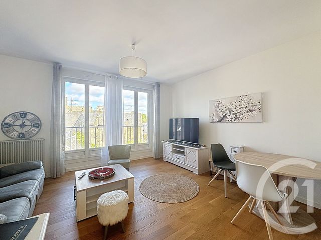 Appartement T4 &agrave; louer - 4 pi&egrave;ces - 78,08 m2 - Guingamp - 22 - BRETAGNE