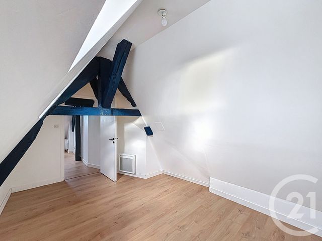 Appartement T4 à louer - 4 pièces - 72,50 m2 - Guingamp - 22 - BRETAGNE