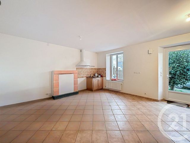 Maison &agrave; louer - 4 pi&egrave;ces - 83,56 m2 - Begard - 22 - BRETAGNE