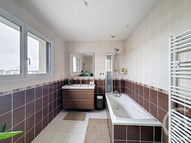 Maison &agrave; vendre - 6 pi&egrave;ces - 155,07 m2 - Ploumagoar - 22 - BRETAGNE