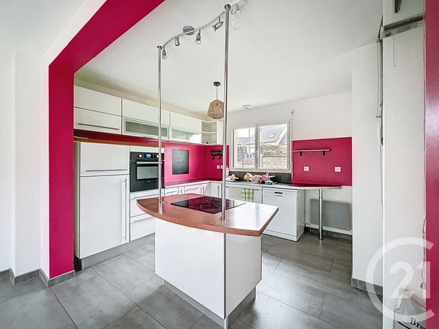 Maison &agrave; louer - 1 pi&egrave;ce - 70,84 m2 - Plouagat - 22 - BRETAGNE