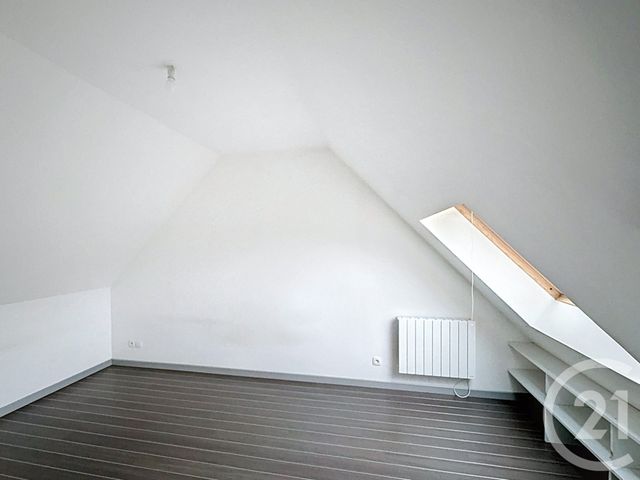 Maison &agrave; louer - 1 pi&egrave;ce - 70,84 m2 - Plouagat - 22 - BRETAGNE