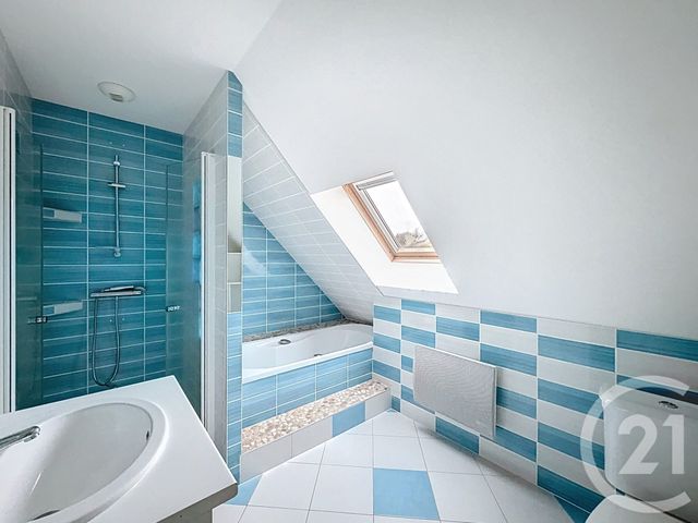 Maison &agrave; louer - 1 pi&egrave;ce - 70,84 m2 - Plouagat - 22 - BRETAGNE