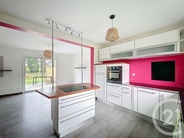 Maison &agrave; louer - 1 pi&egrave;ce - 70,84 m2 - Plouagat - 22 - BRETAGNE