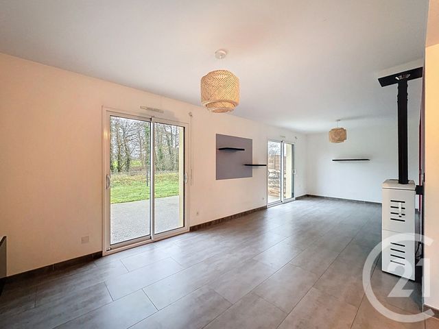 Maison &agrave; louer - 1 pi&egrave;ce - 70,84 m2 - Plouagat - 22 - BRETAGNE