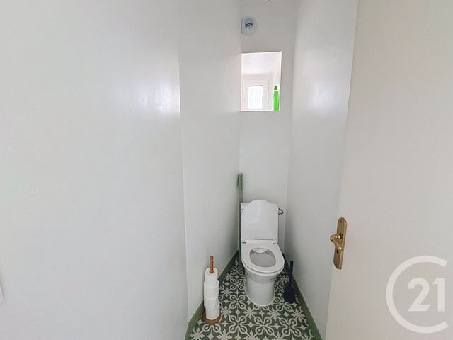 Appartement F2 bis &agrave; louer - 3 pi&egrave;ces - 76,44 m2 - Guingamp - 22 - BRETAGNE