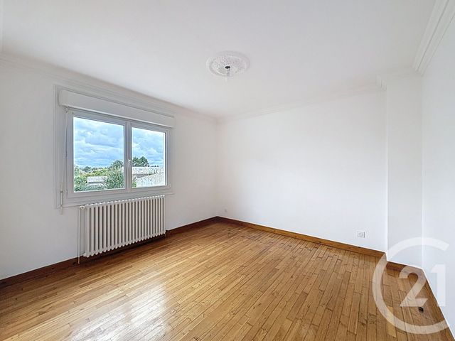 Maison &agrave; louer - 3 pi&egrave;ces - 59,06 m2 - Louargat - 22 - BRETAGNE