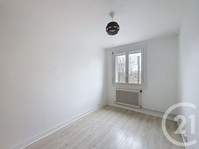 Appartement T3 &agrave; louer - 3 pi&egrave;ces - 53,57 m2 - Guingamp - 22 - BRETAGNE