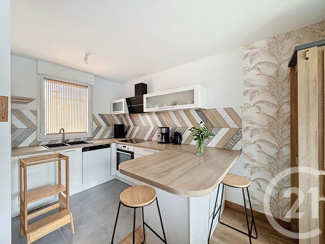 Maison &agrave; louer - 4 pi&egrave;ces - 74,16 m2 - Plerneuf - 22 - BRETAGNE