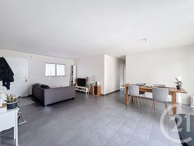 Maison &agrave; louer - 4 pi&egrave;ces - 85,21 m2 - Graces - 22 - BRETAGNE