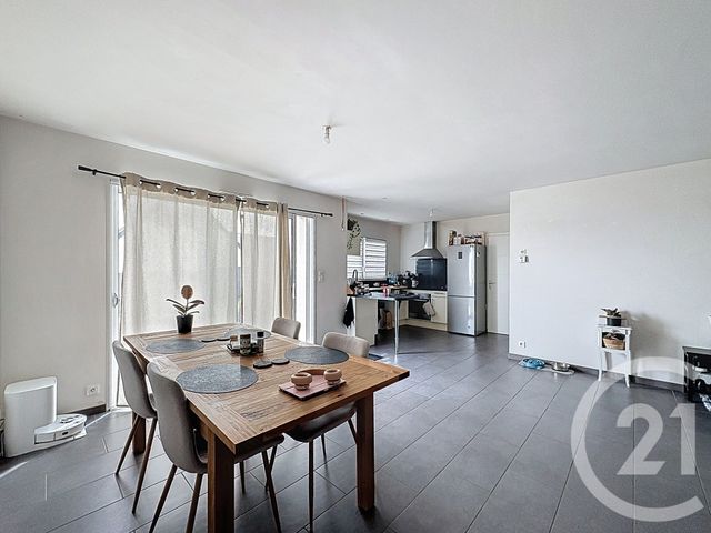 Maison &agrave; louer - 4 pi&egrave;ces - 85,21 m2 - Graces - 22 - BRETAGNE