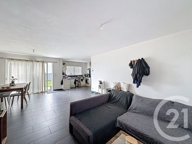 Maison &agrave; louer - 4 pi&egrave;ces - 85,21 m2 - Graces - 22 - BRETAGNE