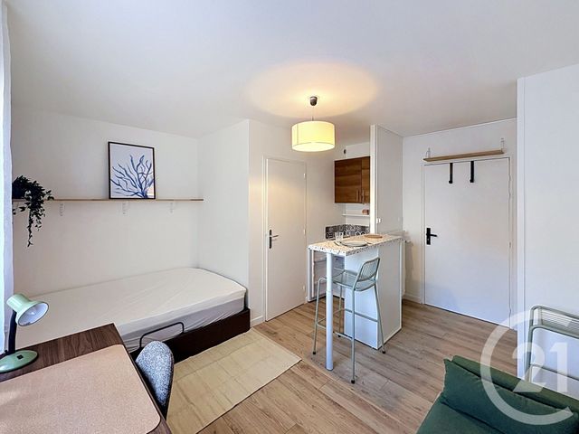 Appartement Studio &agrave; louer - 1 pi&egrave;ce - 17,17 m2 - Guingamp - 22 - BRETAGNE