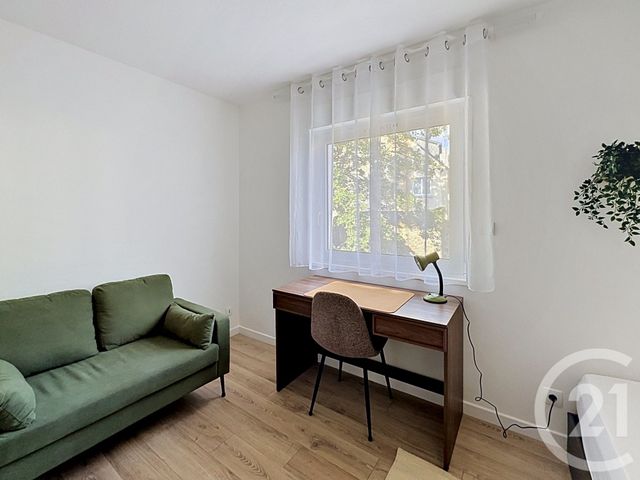 Appartement Studio &agrave; louer - 1 pi&egrave;ce - 17,17 m2 - Guingamp - 22 - BRETAGNE