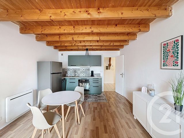 Appartement T3 &agrave; louer - 3 pi&egrave;ces - 48,33 m2 - Guingamp - 22 - BRETAGNE