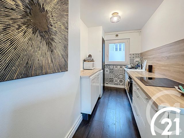 Appartement T1 &agrave; louer - 1 pi&egrave;ce - 34 m2 - Guingamp - 22 - BRETAGNE