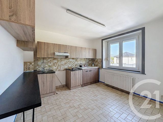 Maison &agrave; louer - 5 pi&egrave;ces - 93,50 m2 - Ploumagoar - 22 - BRETAGNE