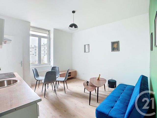 Appartement &agrave; louer - 2 pi&egrave;ces - 35,14 m2 - Guingamp - 22 - BRETAGNE