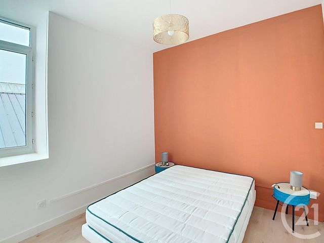 Appartement &agrave; louer - 2 pi&egrave;ces - 35,14 m2 - Guingamp - 22 - BRETAGNE