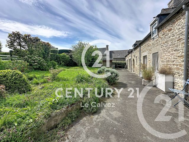 Maison &agrave; vendre - 8 pi&egrave;ces - 220 m2 - Ploumagoar - 22 - BRETAGNE