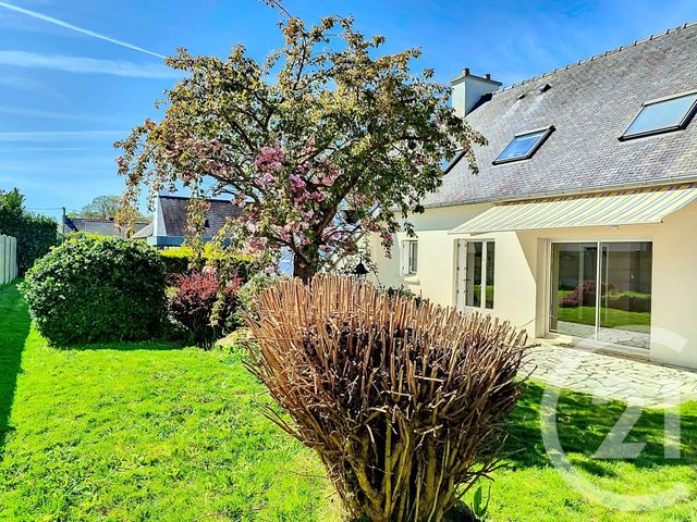 Maison &agrave; louer - 7 pi&egrave;ces - 115 m2 - Ploumagoar - 22 - BRETAGNE