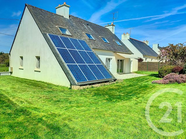 Maison &agrave; louer - 7 pi&egrave;ces - 115 m2 - Ploumagoar - 22 - BRETAGNE