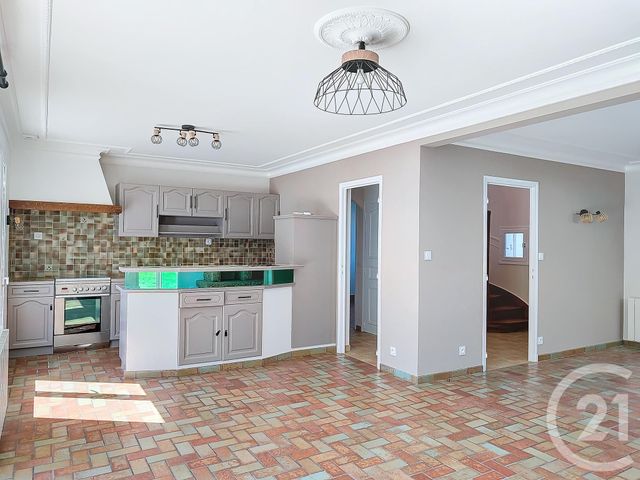Maison &agrave; louer - 7 pi&egrave;ces - 115 m2 - Ploumagoar - 22 - BRETAGNE