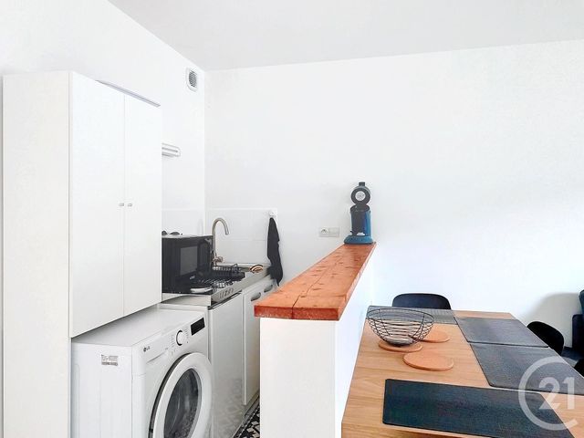 Appartement T1 &agrave; louer - 1 pi&egrave;ce - 26,10 m2 - Guingamp - 22 - BRETAGNE