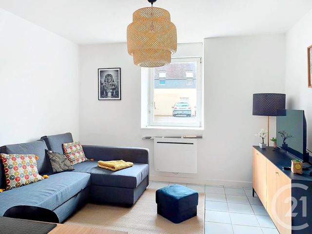 Appartement T1 &agrave; louer - 1 pi&egrave;ce - 26,10 m2 - Guingamp - 22 - BRETAGNE
