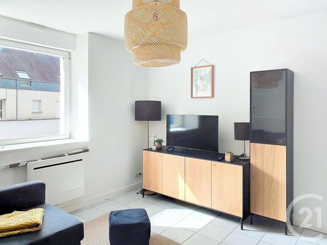 Appartement T1 &agrave; louer - 1 pi&egrave;ce - 26,10 m2 - Guingamp - 22 - BRETAGNE