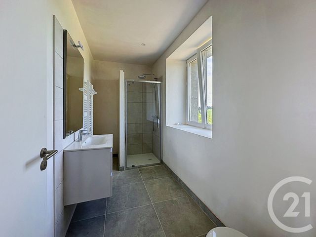 Maison &agrave; louer - 5 pi&egrave;ces - 92,23 m2 - Coatascorn - 22 - BRETAGNE