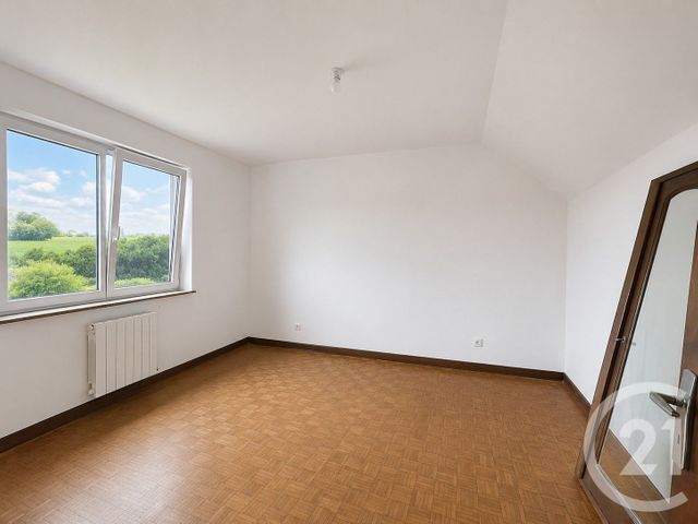 Maison &agrave; louer - 5 pi&egrave;ces - 92,23 m2 - Coatascorn - 22 - BRETAGNE