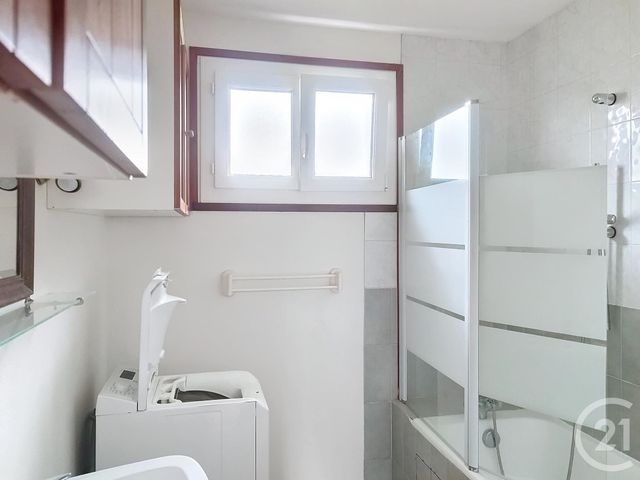 Maison &agrave; louer - 4 pi&egrave;ces - 64,54 m2 - Plouec Du Trieux - 22 - BRETAGNE