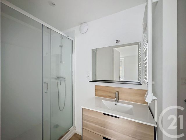 Appartement T3 &agrave; louer - 3 pi&egrave;ces - 34 m2 - Lanrodec - 22 - BRETAGNE