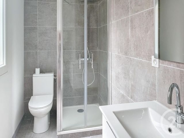 Appartement T1 &agrave; louer - 1 pi&egrave;ce - 25,94 m2 - Guingamp - 22 - BRETAGNE