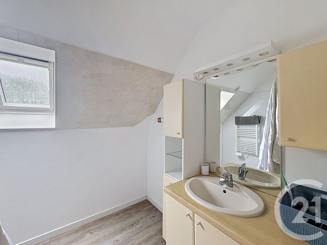 Appartement T4 &agrave; louer - 4 pi&egrave;ces - 55 m2 - Lanrodec - 22 - BRETAGNE