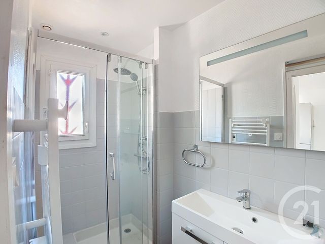 Maison &agrave; louer - 1 pi&egrave;ce - 48,18 m2 - Graces - 22 - BRETAGNE