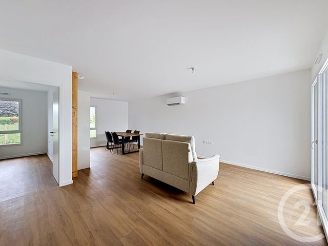 Maison &agrave; louer - 3 pi&egrave;ces - 64 m2 - Plouagat - 22 - BRETAGNE