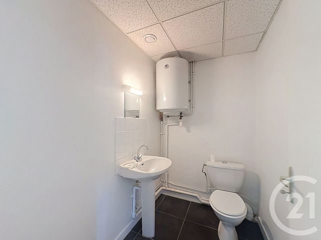 Appartement Local &agrave; louer - 4 pi&egrave;ces - 75,85 m2 - Guingamp - 22 - BRETAGNE